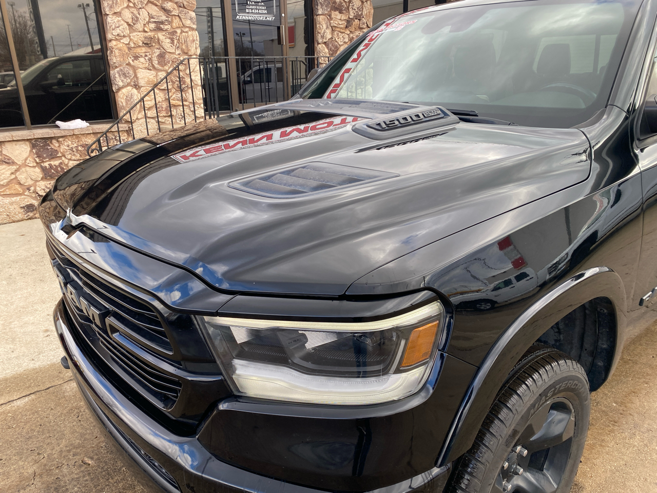 RAM 1500 Laramie 4x4 Crew Cab 5'7" Box 2019