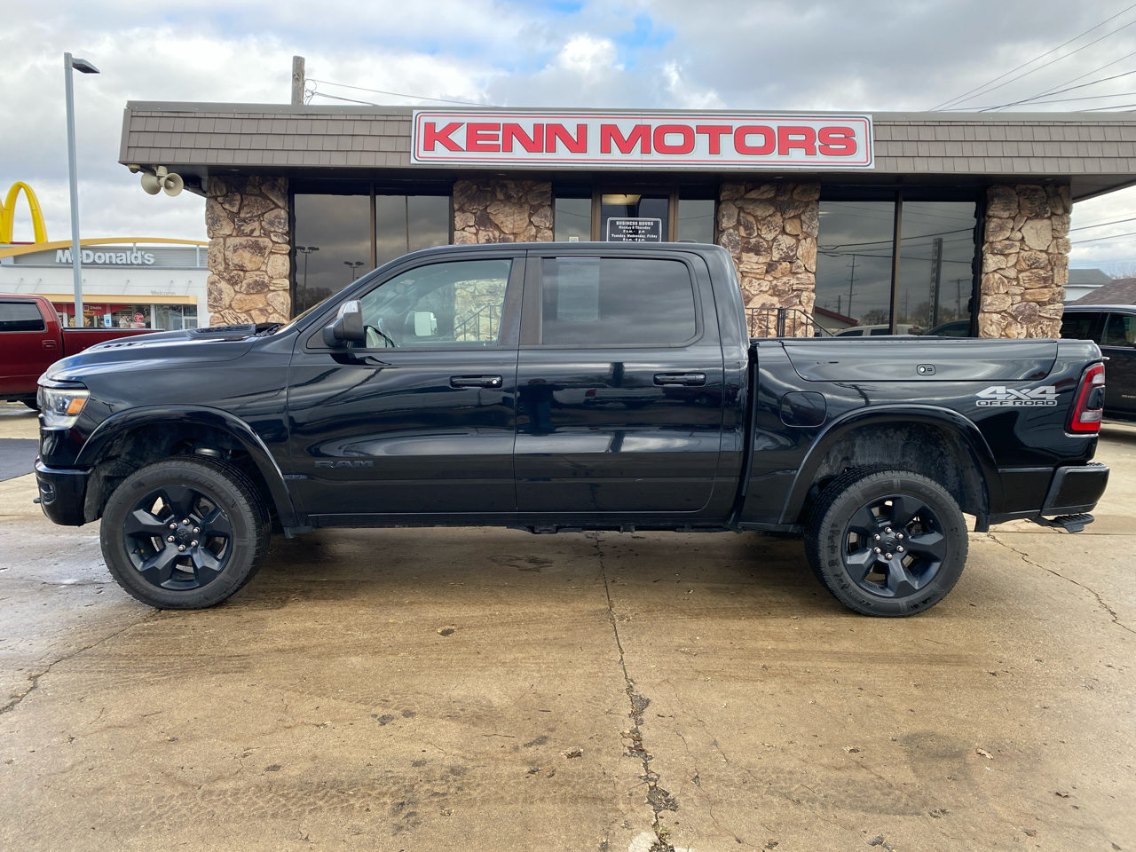 RAM 1500 Laramie 4x4 Crew Cab 5'7" Box 2019