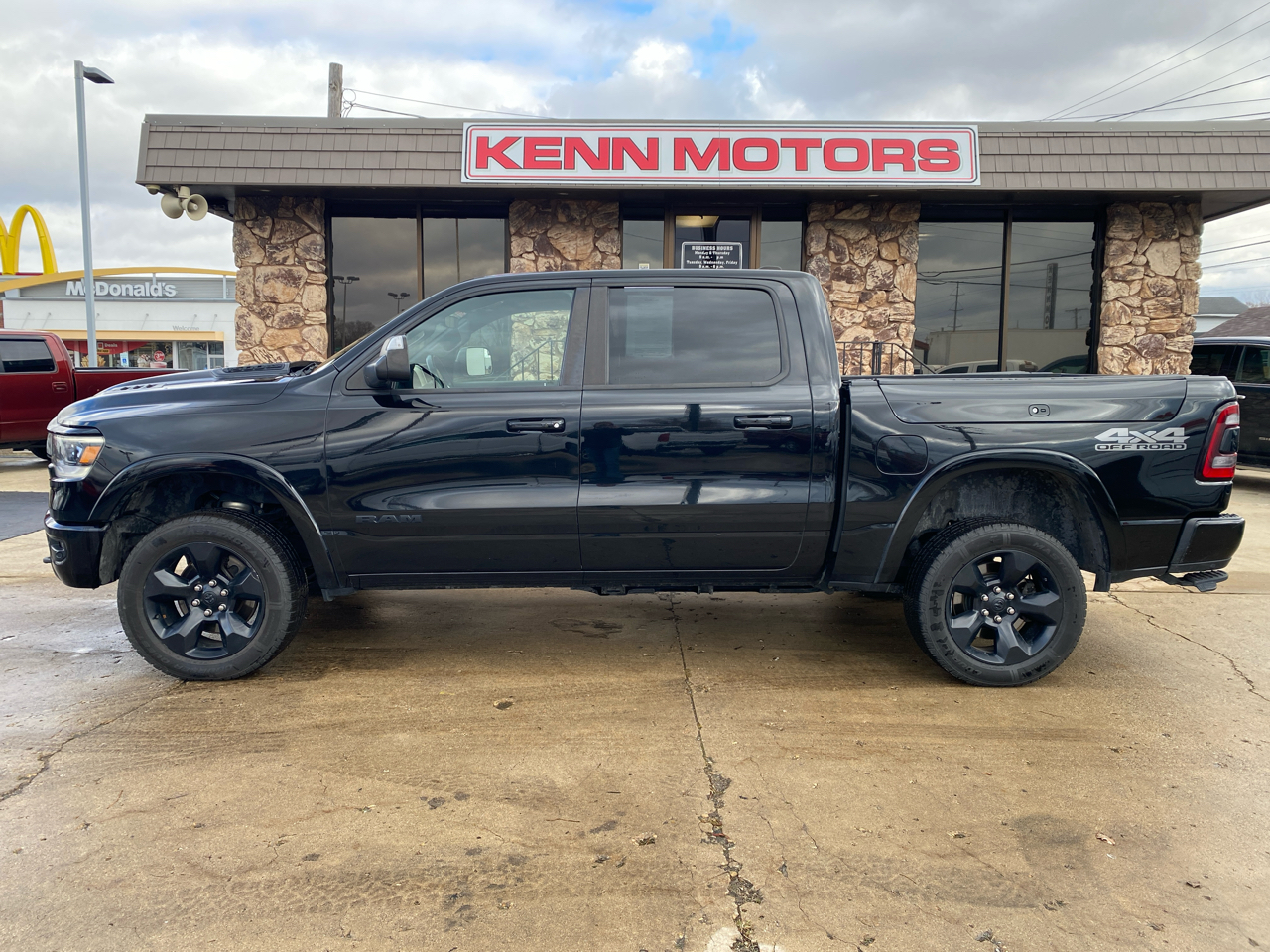 RAM 1500 Laramie 4x4 Crew Cab 5'7" Box 2019