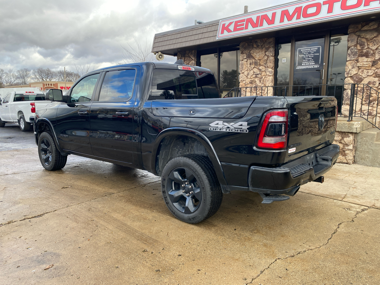 RAM 1500 Laramie 4x4 Crew Cab 5'7" Box 2019