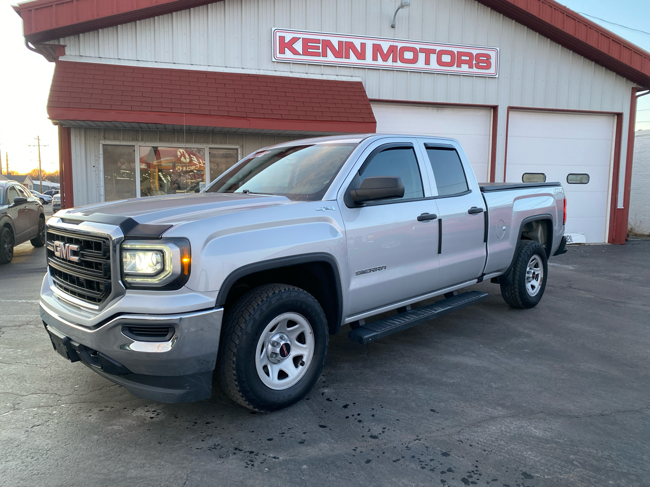 GMC Sierra 1500 4WD Double Cab 143.5" 2017