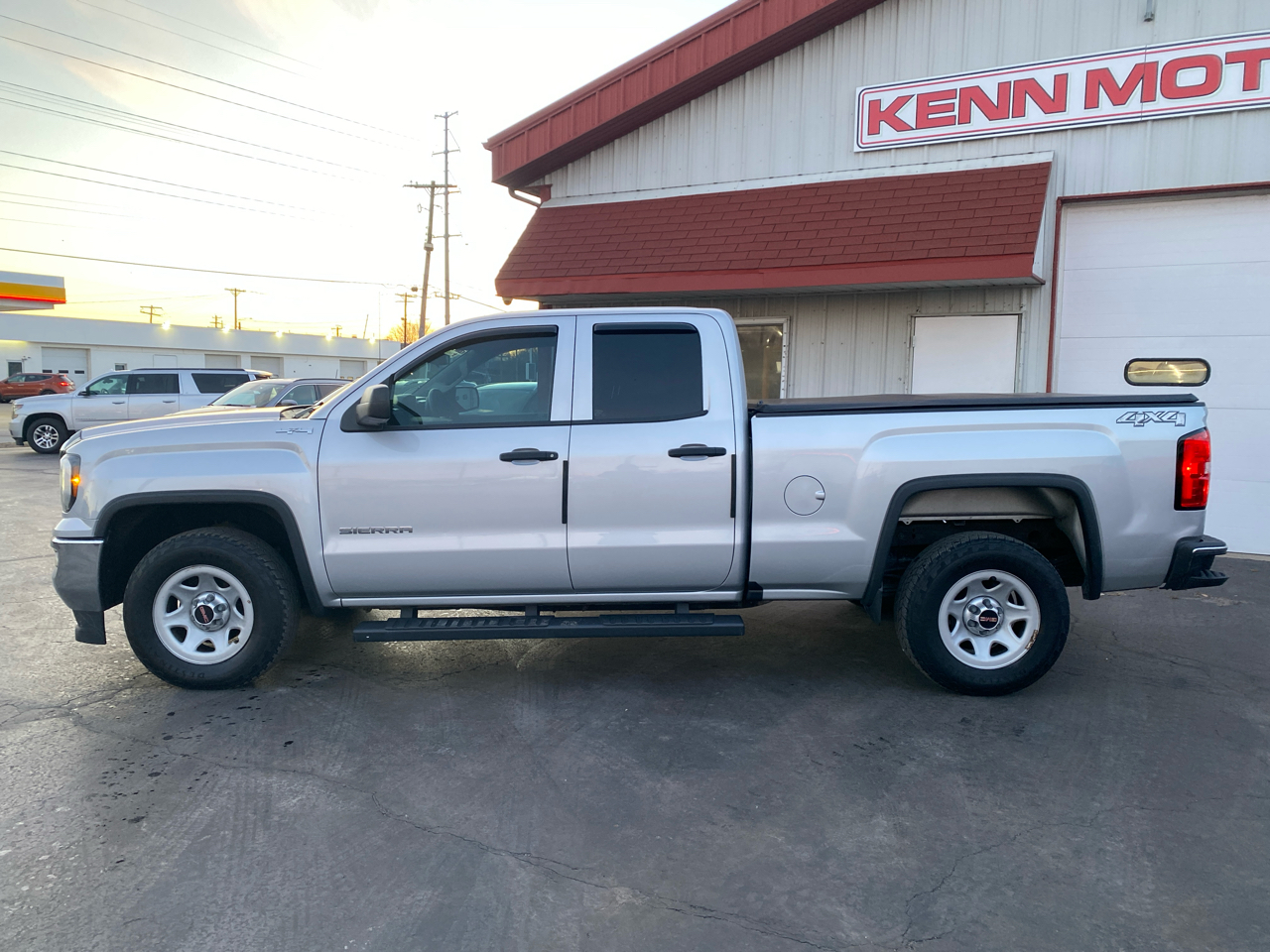 GMC Sierra 1500 4WD Double Cab 143.5" 2017