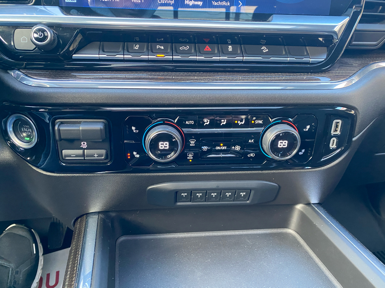 Chevrolet Silverado 2500HD 4WD Crew Cab 159" LT 2024