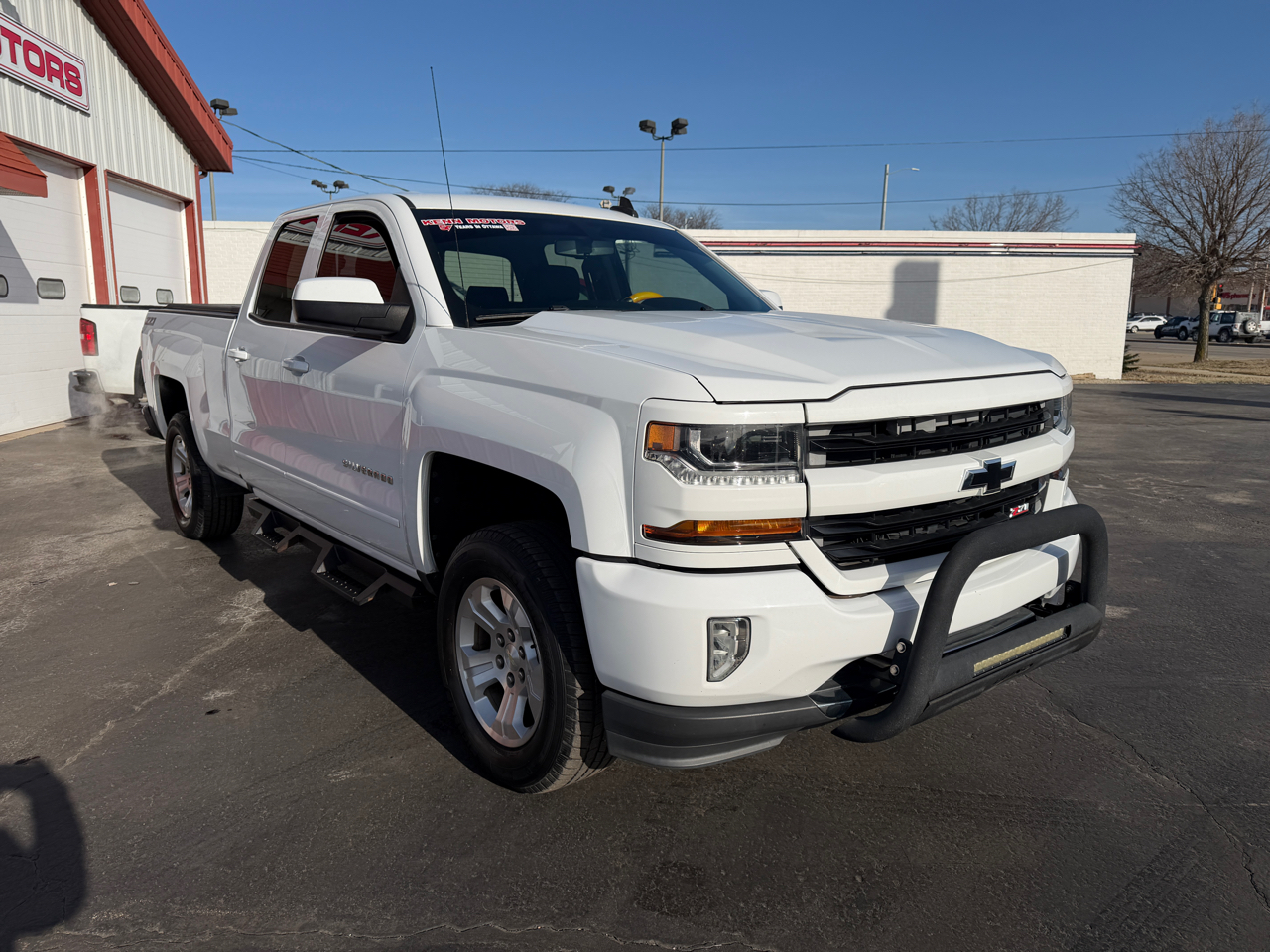 Chevrolet Silverado 1500 4WD Double Cab 143.5" LT w/2LT 2017