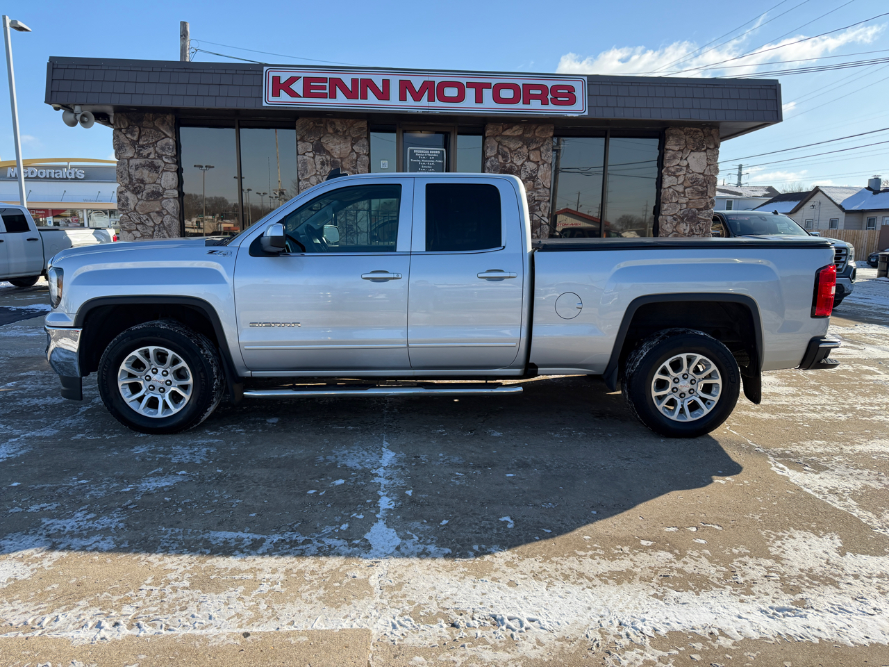 GMC Sierra 1500 4WD Double Cab 143.5" SLE 2016