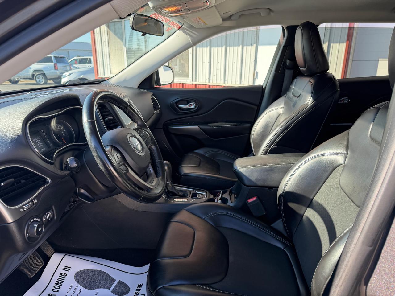 Jeep Cherokee Latitude Plus 4x4 2020