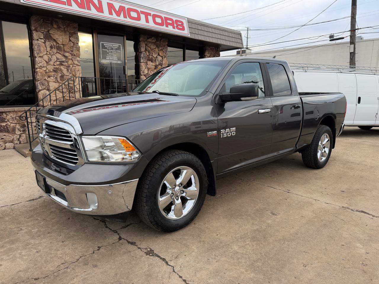RAM 1500 4WD Quad Cab 140.5" Big Horn 2015