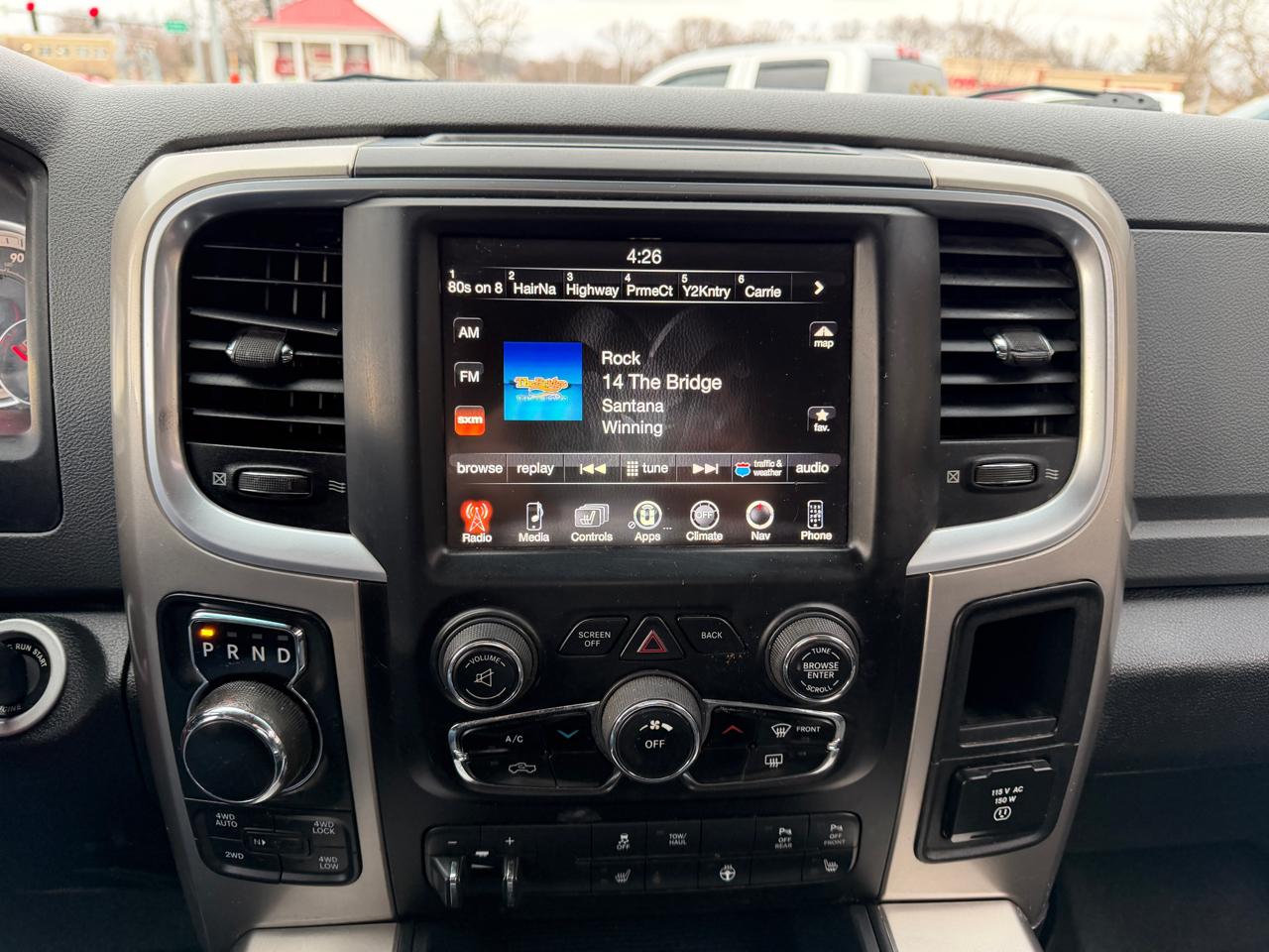 RAM 1500 4WD Quad Cab 140.5" Big Horn 2015