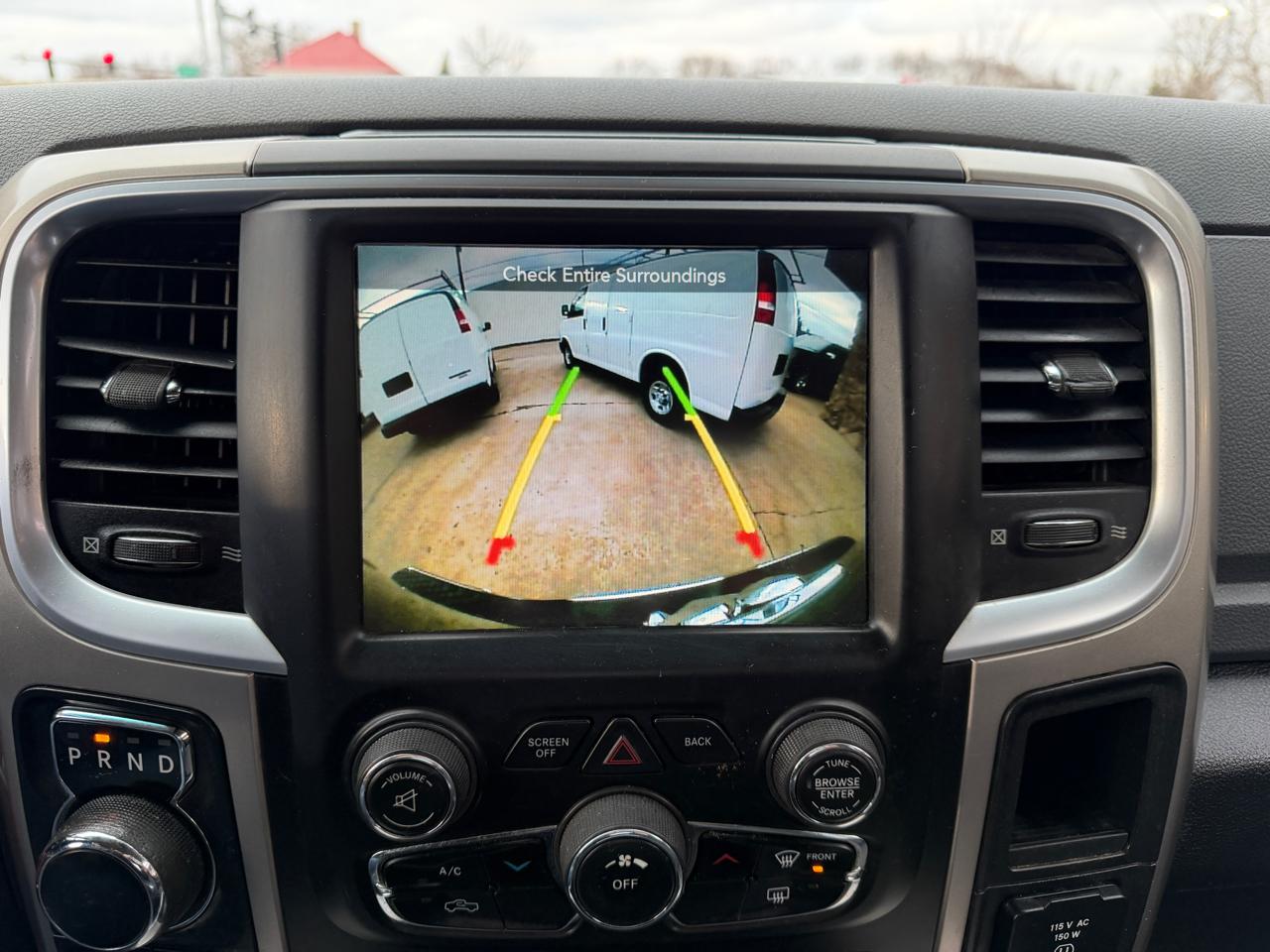 RAM 1500 4WD Quad Cab 140.5" Big Horn 2015