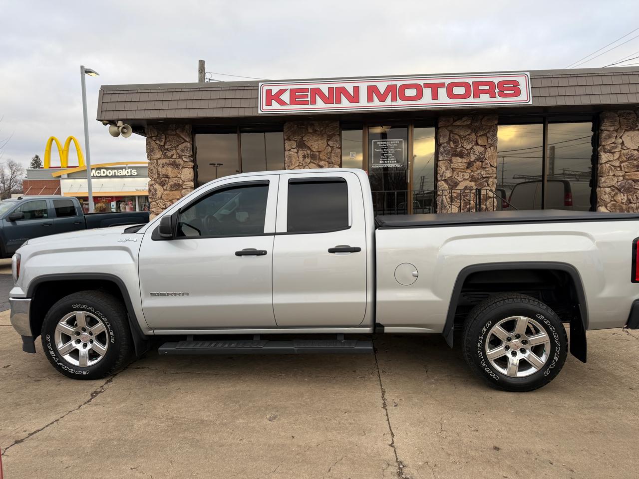 GMC Sierra 1500 4WD Double Cab 143.5" 2017