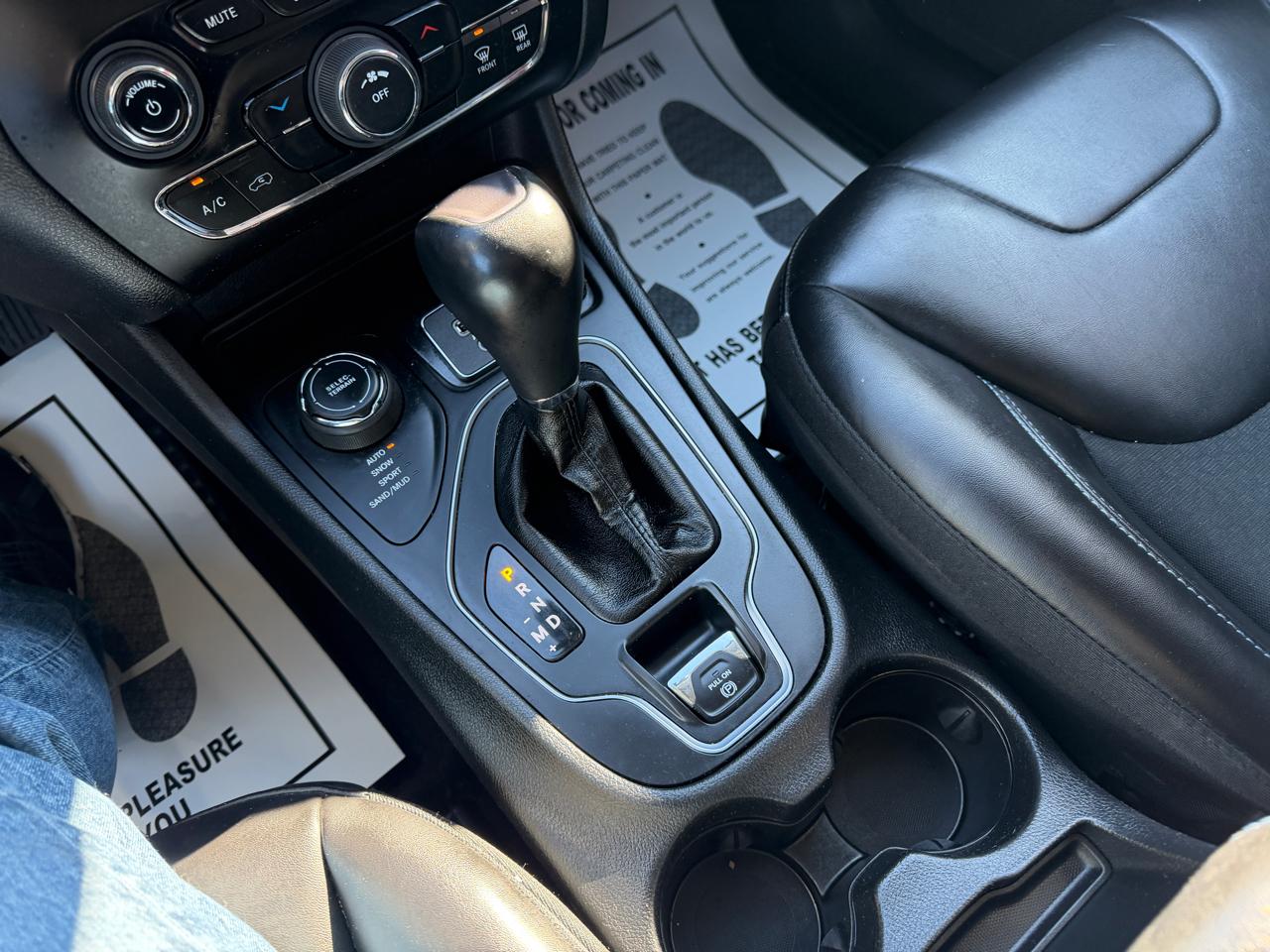 Jeep Cherokee Latitude Plus 4x4 2019