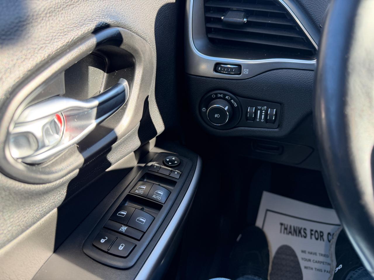 Jeep Cherokee Latitude Plus 4x4 2019