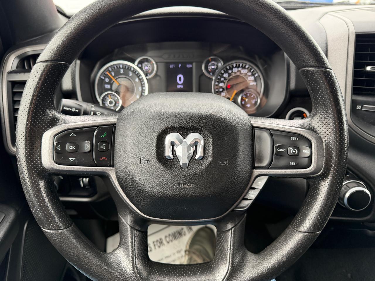 RAM 1500 4WD Crew Cab 140.5" Tradesman 2022