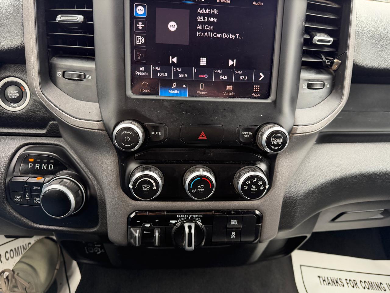 RAM 1500 4WD Crew Cab 140.5" Tradesman 2022