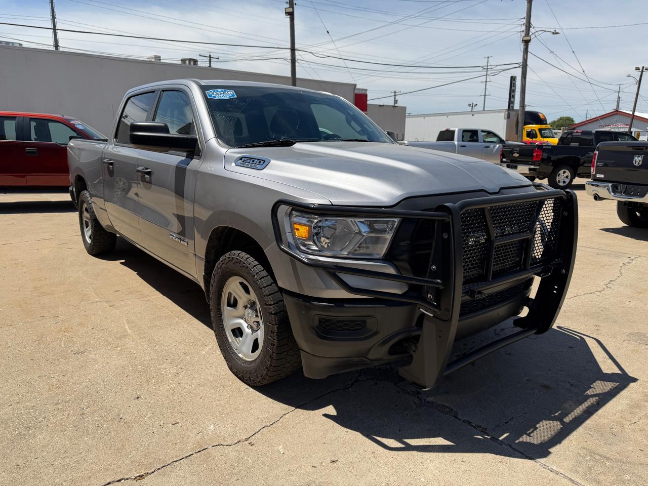 RAM 1500 4WD Crew Cab 140.5" Tradesman 2022