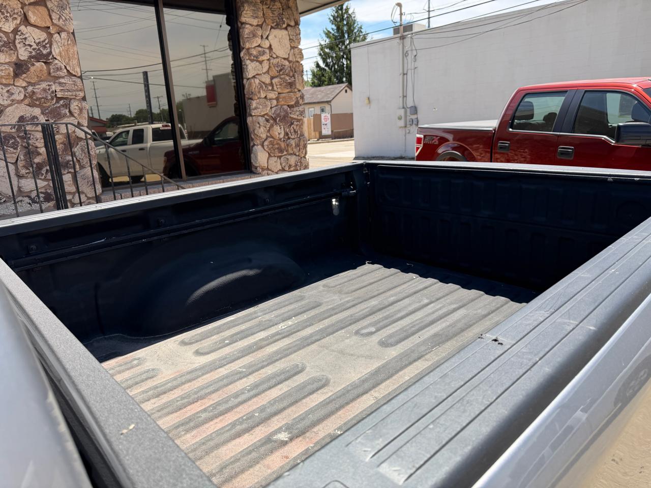 RAM 1500 4WD Crew Cab 140.5" Tradesman 2022