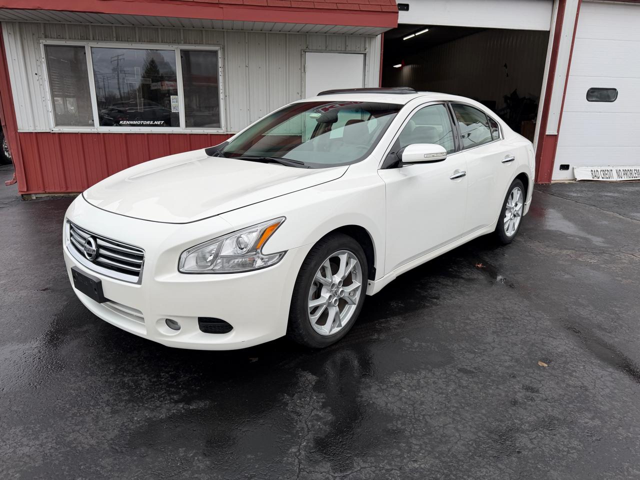Nissan Maxima 4dr Sdn V6 CVT 3.5 SV 2012