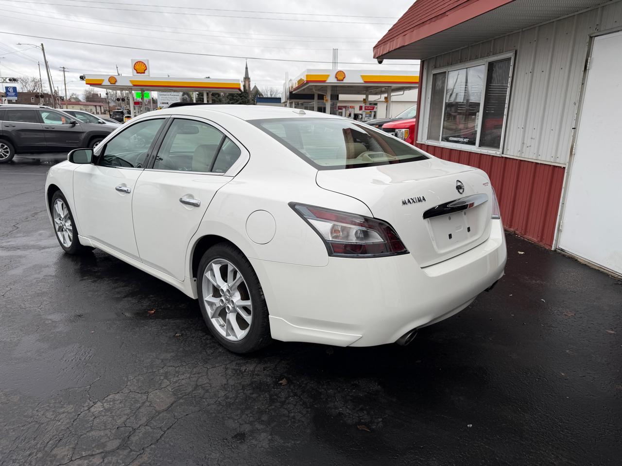 Nissan Maxima 4dr Sdn V6 CVT 3.5 SV 2012