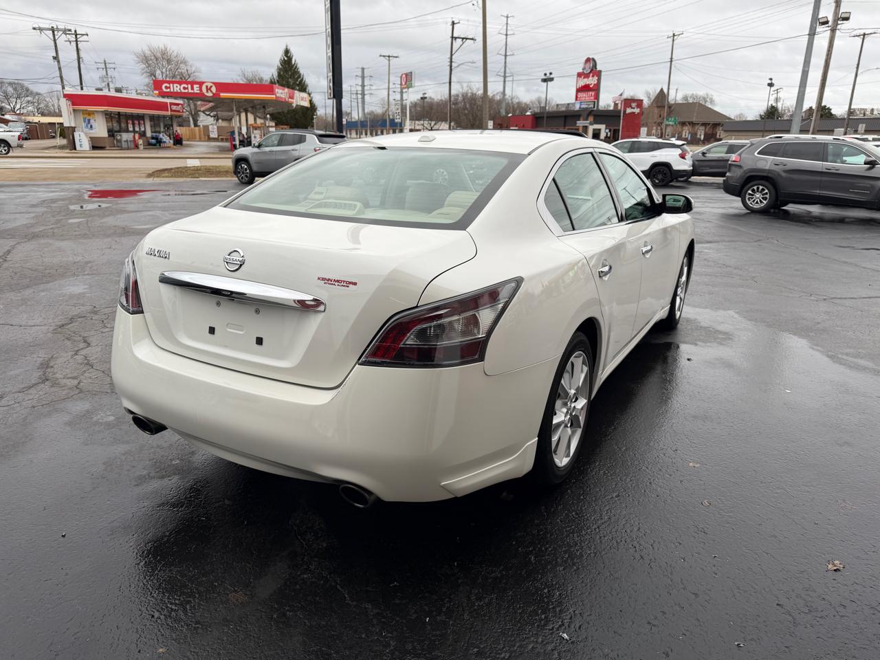 Nissan Maxima 4dr Sdn V6 CVT 3.5 SV 2012