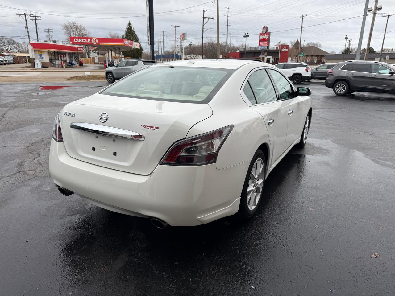 Nissan Maxima 4dr Sdn V6 CVT 3.5 SV 2012