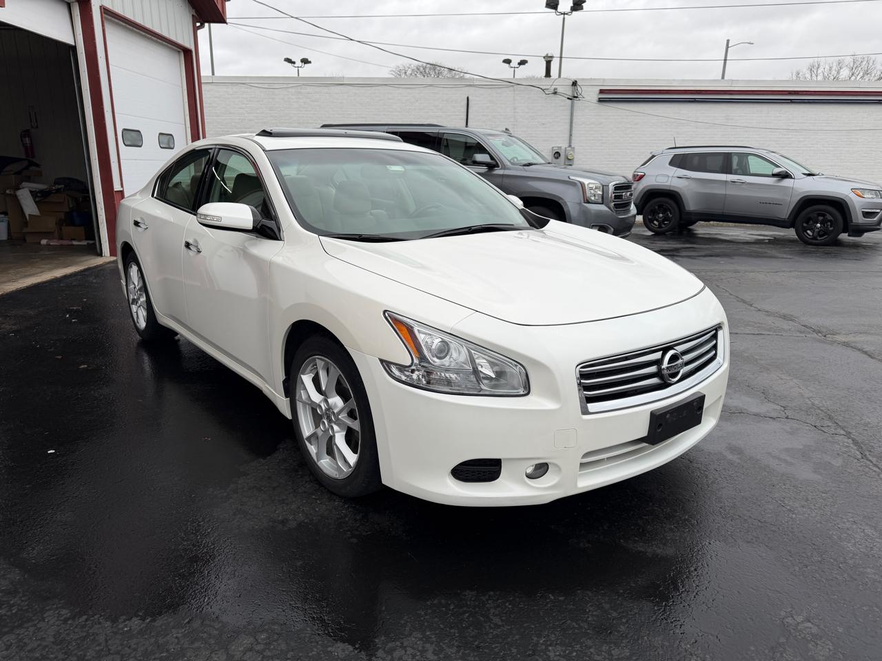 Nissan Maxima 4dr Sdn V6 CVT 3.5 SV 2012