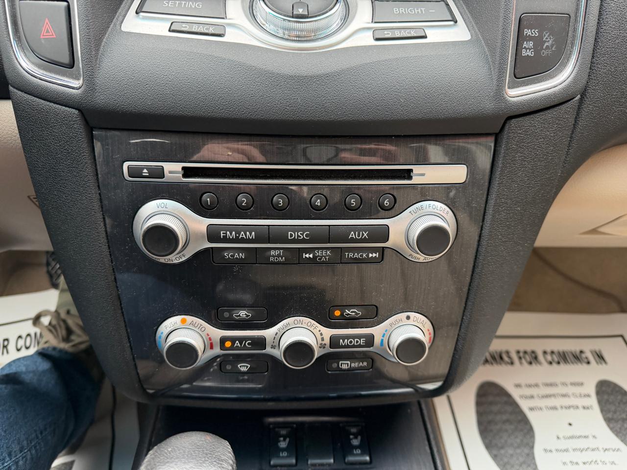 Nissan Maxima 4dr Sdn V6 CVT 3.5 SV 2012