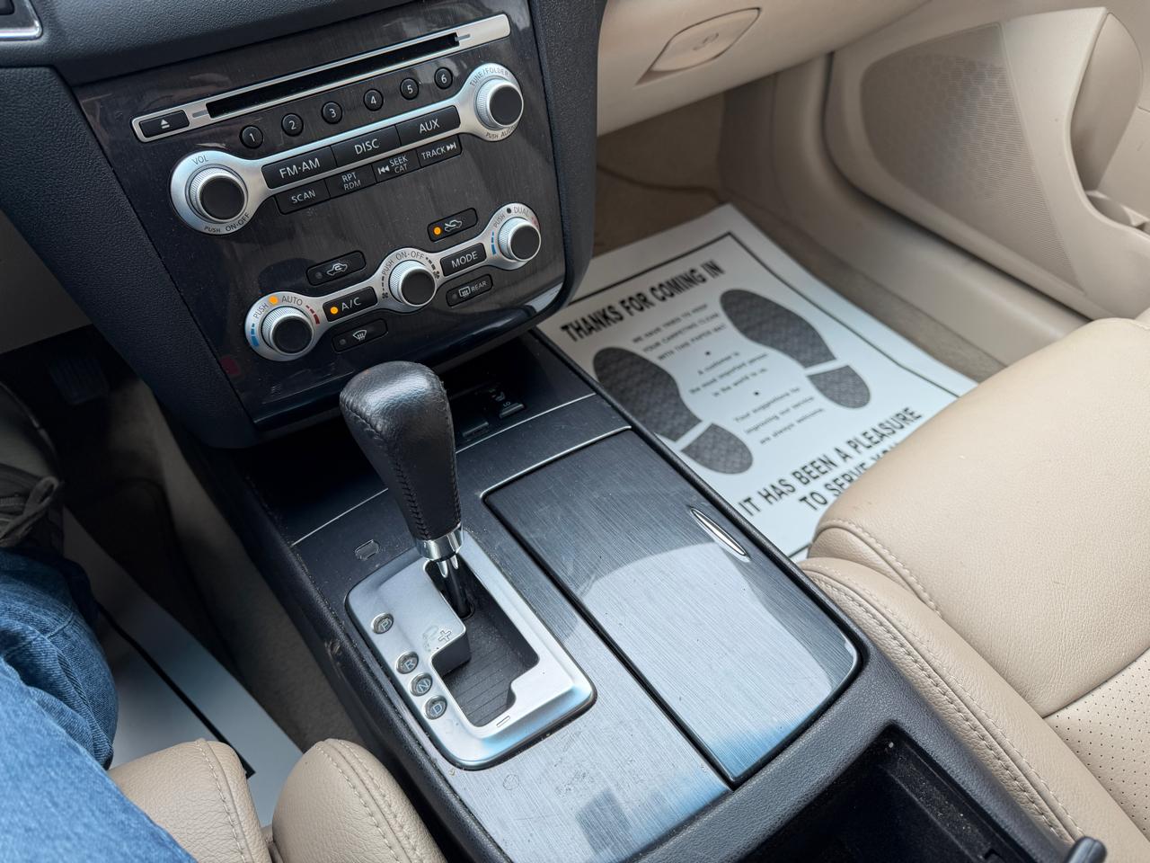 Nissan Maxima 4dr Sdn V6 CVT 3.5 SV 2012