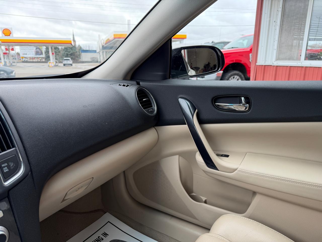 Nissan Maxima 4dr Sdn V6 CVT 3.5 SV 2012