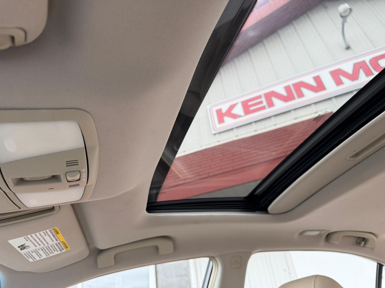 Nissan Maxima 4dr Sdn V6 CVT 3.5 SV 2012