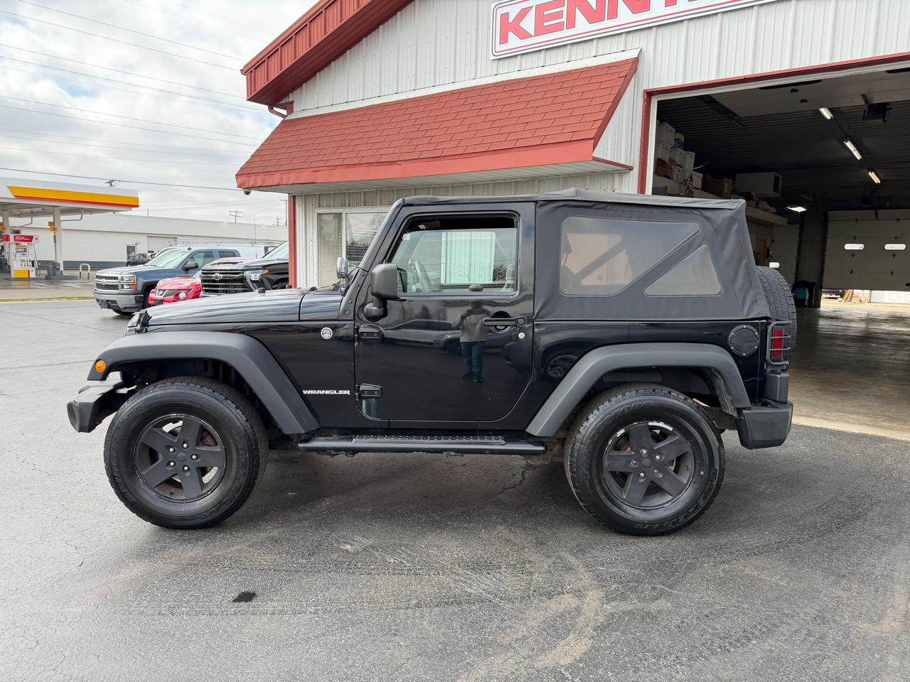 Jeep Wrangler 4WD 2dr Sport 2010