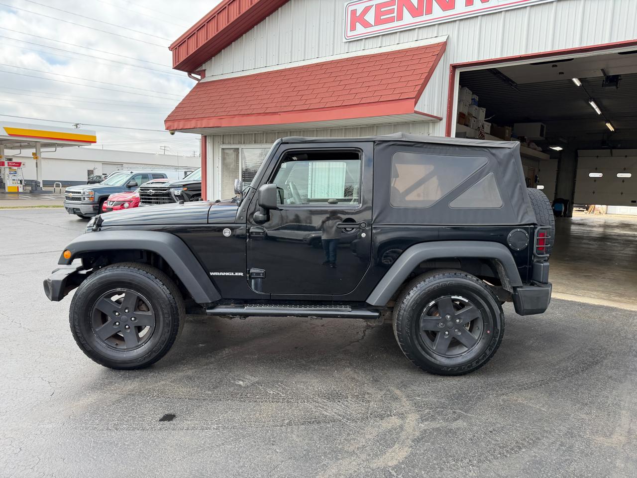 Jeep Wrangler 4WD 2dr Sport 2010