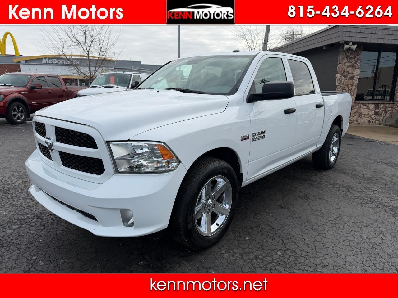 RAM 1500 Express 4x2 Crew Cab 5'7" Box 2017