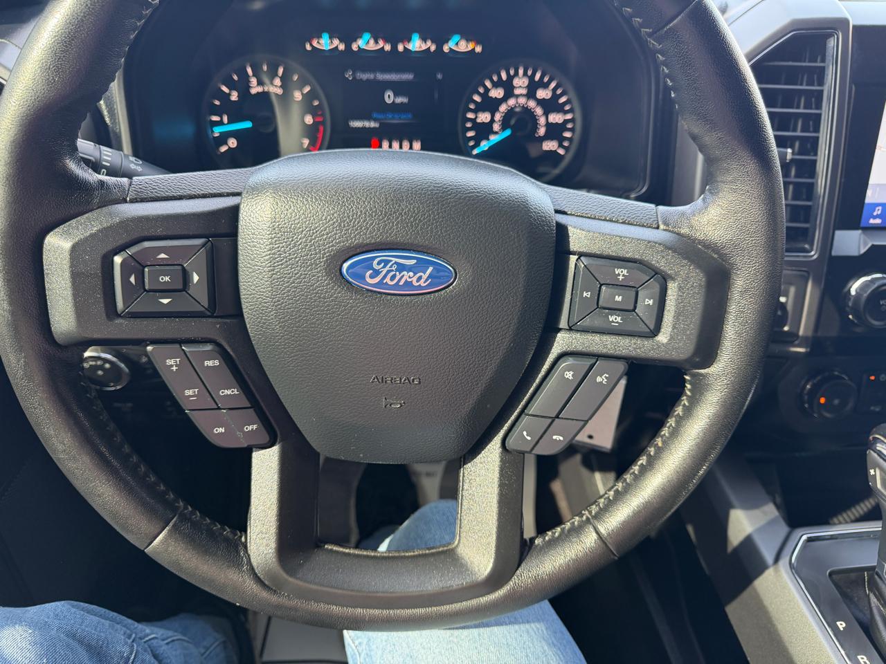 Ford F-150 4WD SuperCab 163" XLT 2019