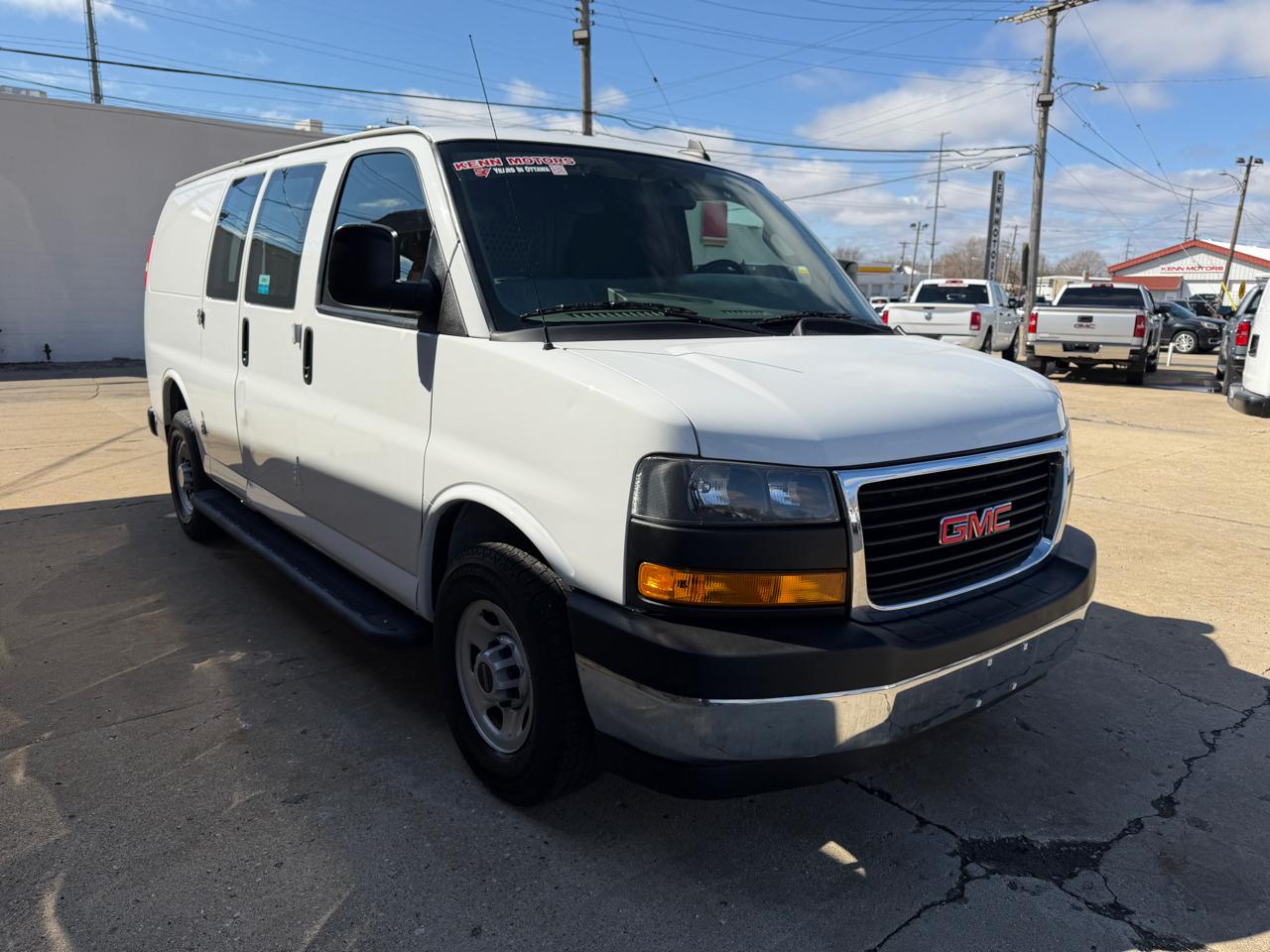 GMC Savana Cargo Van RWD 2500 135" 2019