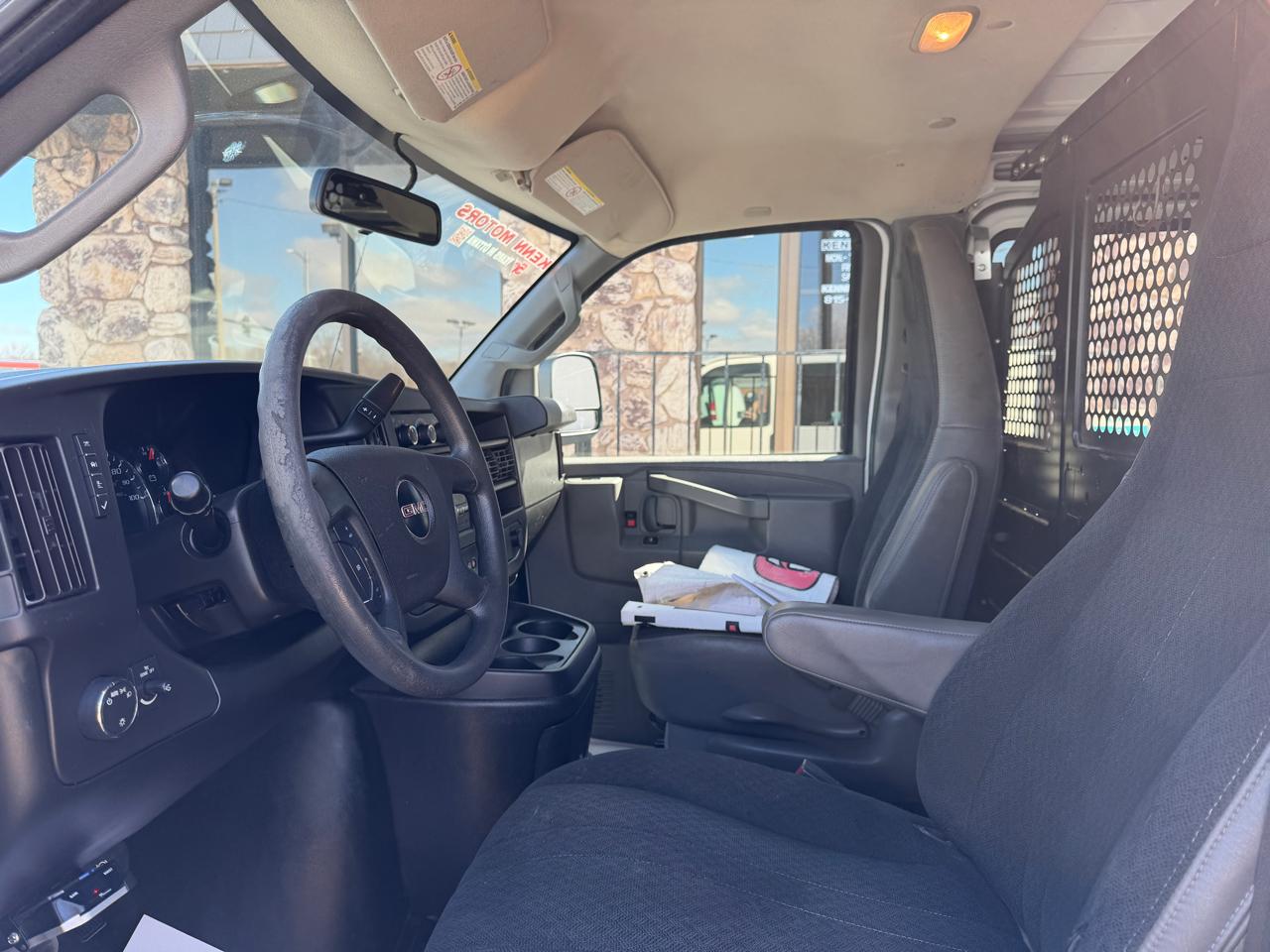 GMC Savana Cargo Van RWD 2500 135" 2019