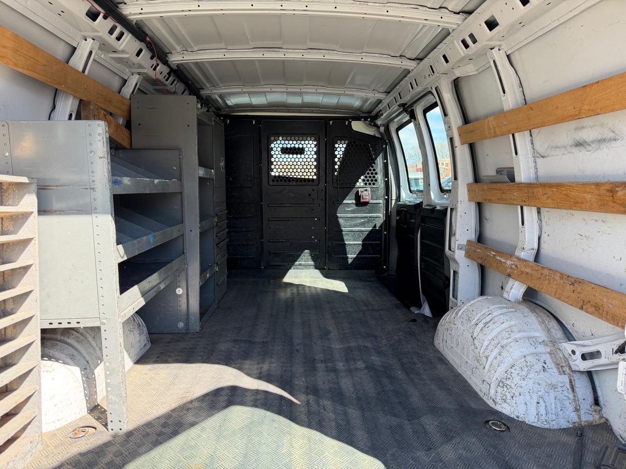 GMC Savana Cargo Van RWD 2500 135" 2019