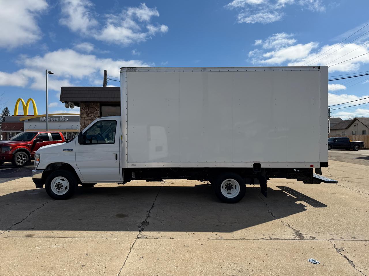 Ford E-Series Cutaway E-450 DRW 158" WB 2023