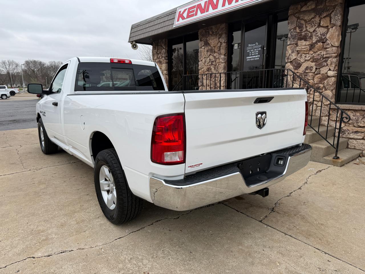 RAM 1500 2WD Reg Cab 140.5" Tradesman 2018