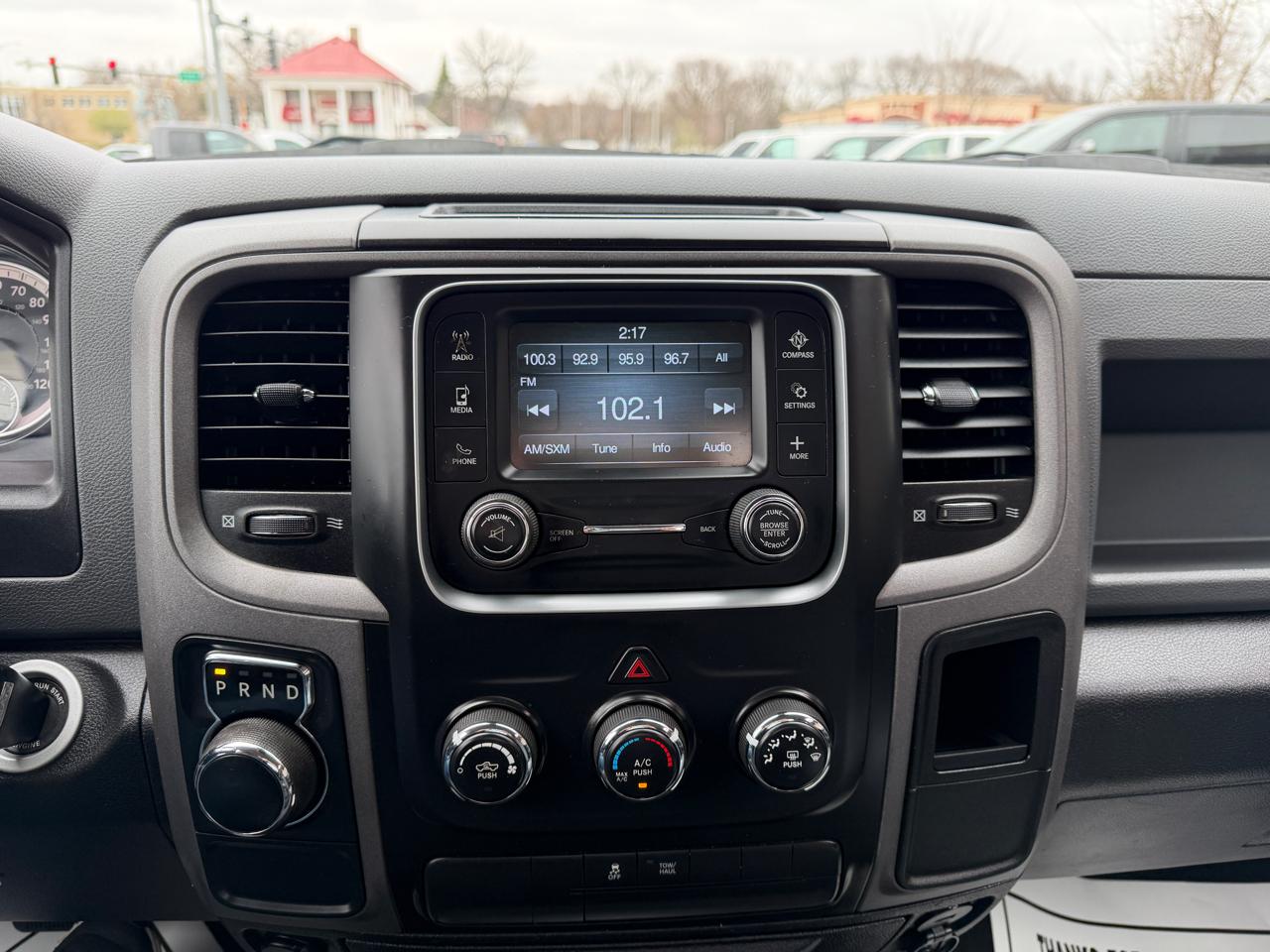 RAM 1500 2WD Reg Cab 140.5" Tradesman 2018