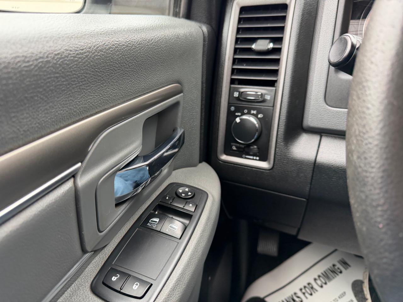 RAM 1500 2WD Reg Cab 140.5" Tradesman 2018