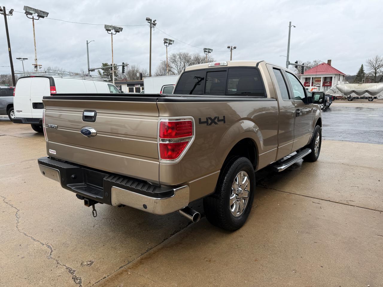 Ford F-150 4WD SuperCab 145" XLT 2013