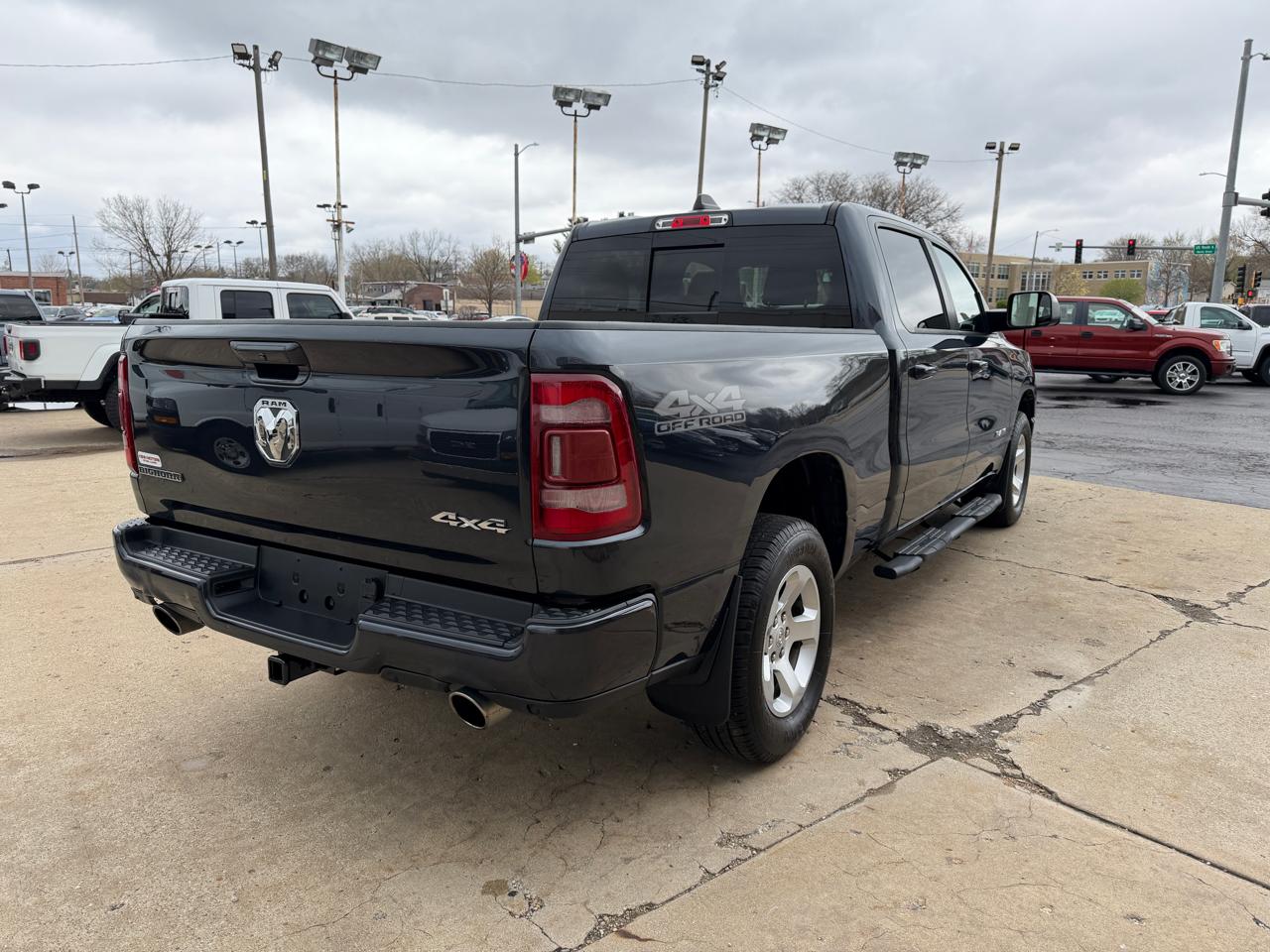 RAM 1500 Big Horn/Lone Star 4x4 Crew Cab 6'4" Box 2019