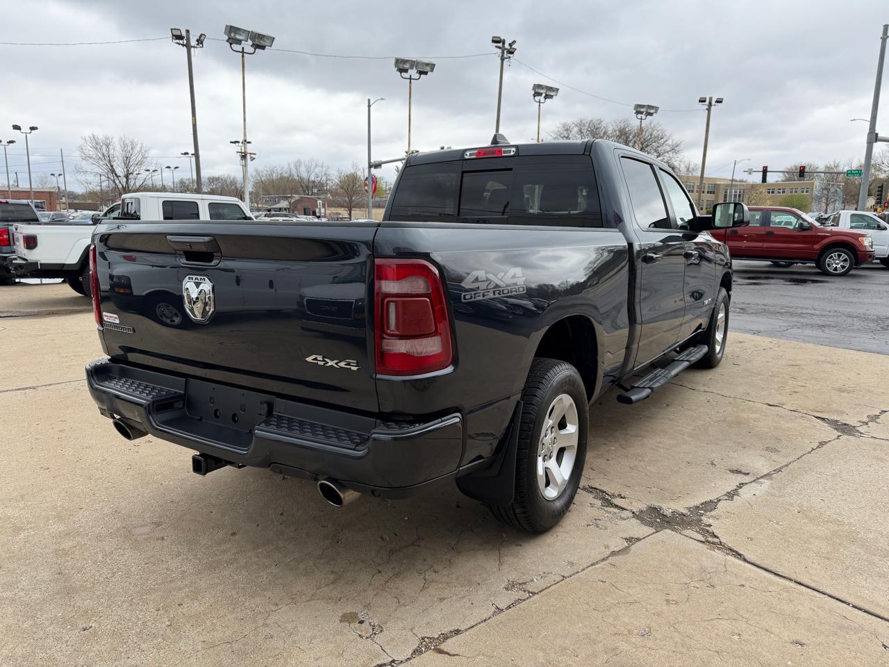 RAM 1500 Big Horn/Lone Star 4x4 Crew Cab 6'4" Box 2019