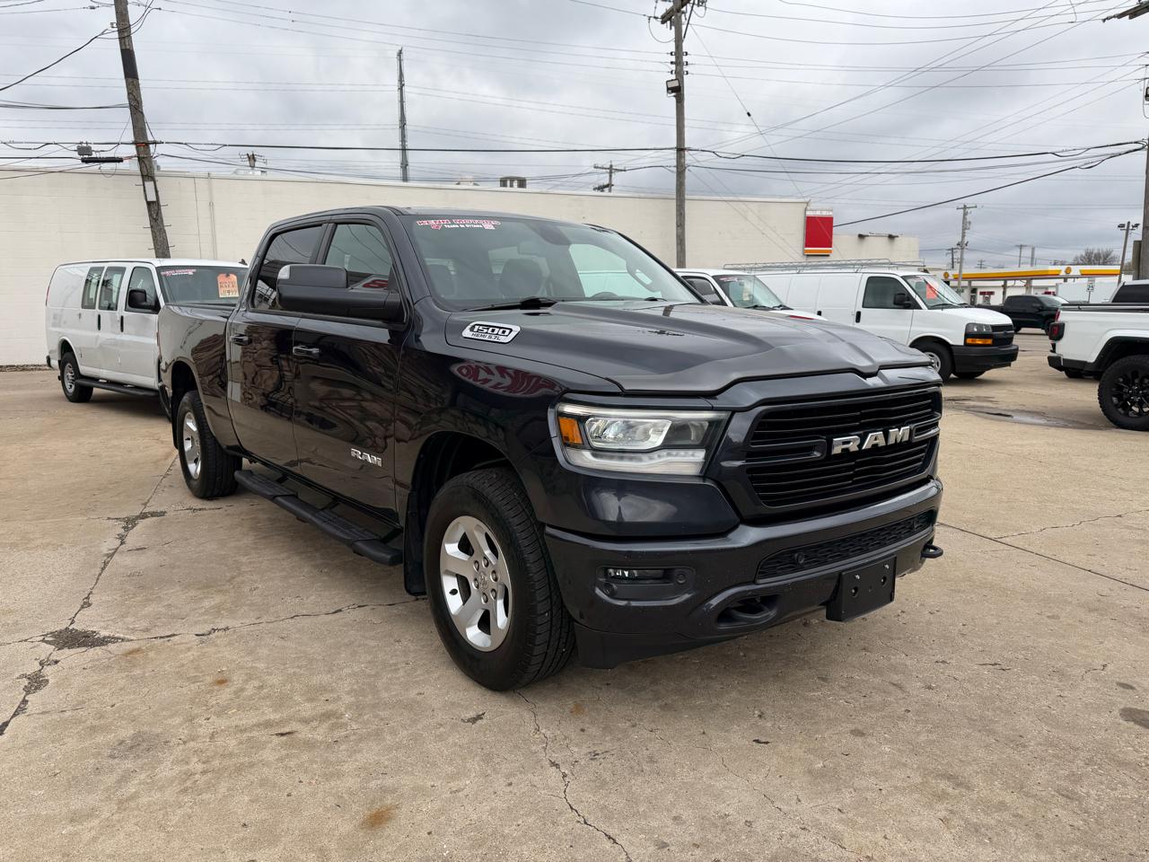 RAM 1500 Big Horn/Lone Star 4x4 Crew Cab 6'4" Box 2019