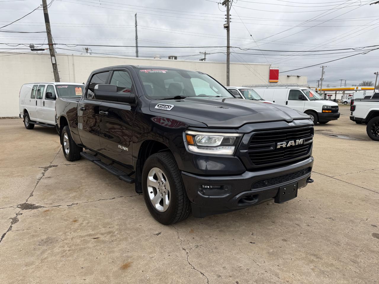 RAM 1500 Big Horn/Lone Star 4x4 Crew Cab 6'4" Box 2019