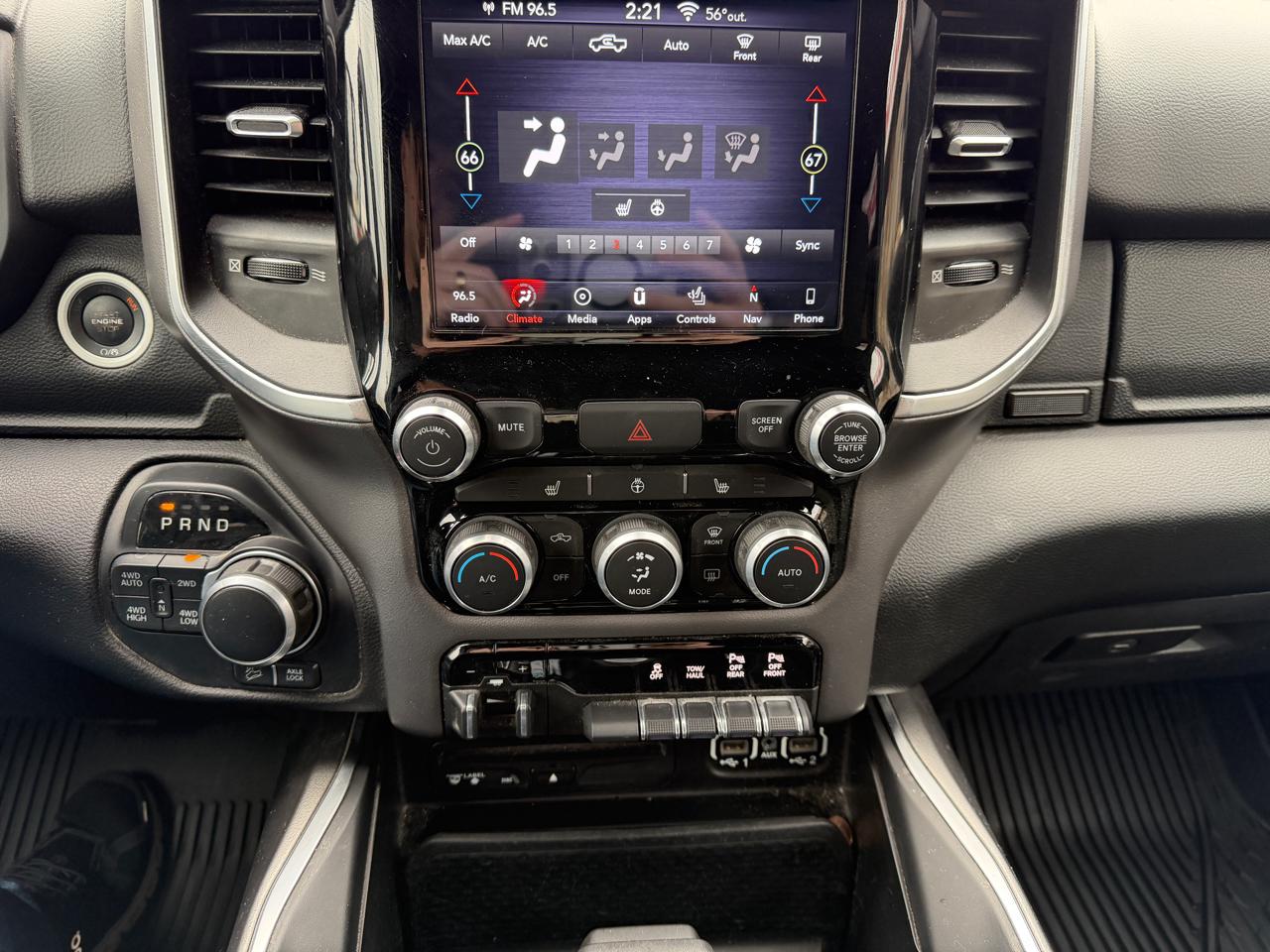 RAM 1500 Big Horn/Lone Star 4x4 Crew Cab 6'4" Box 2019