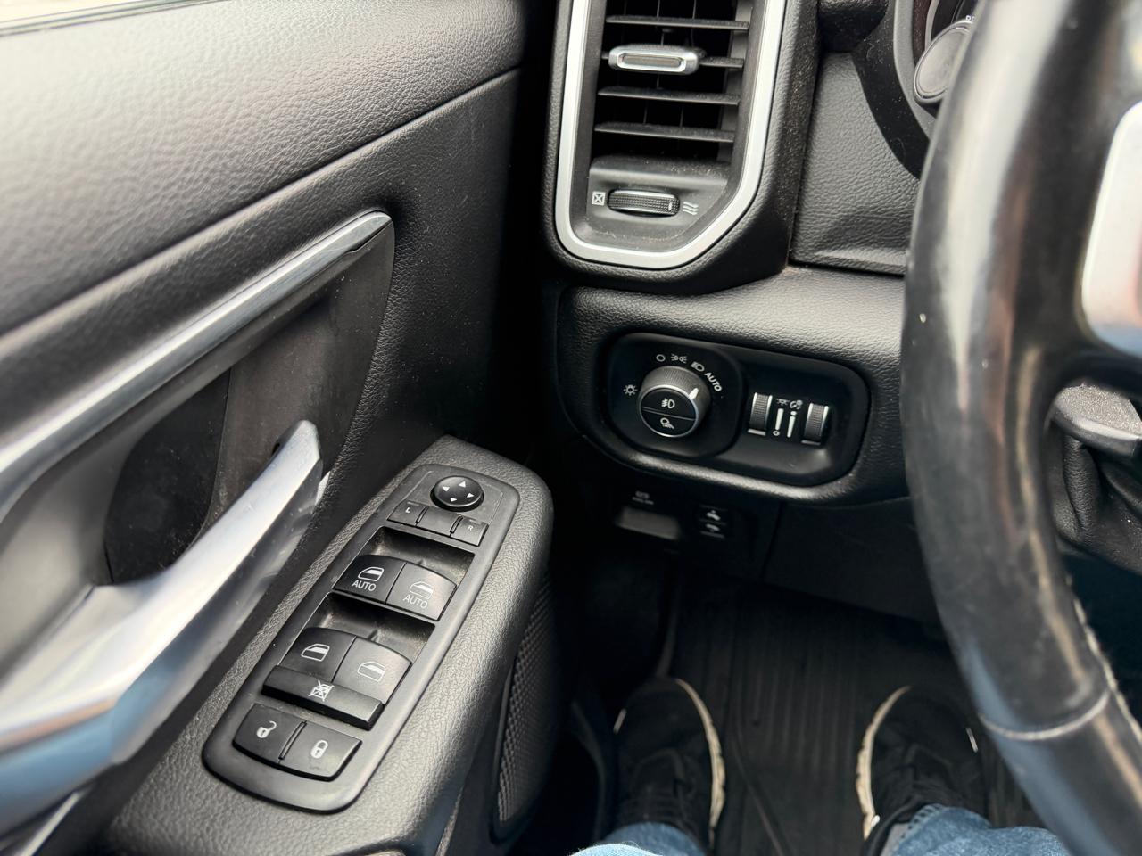 RAM 1500 Big Horn/Lone Star 4x4 Crew Cab 6'4" Box 2019