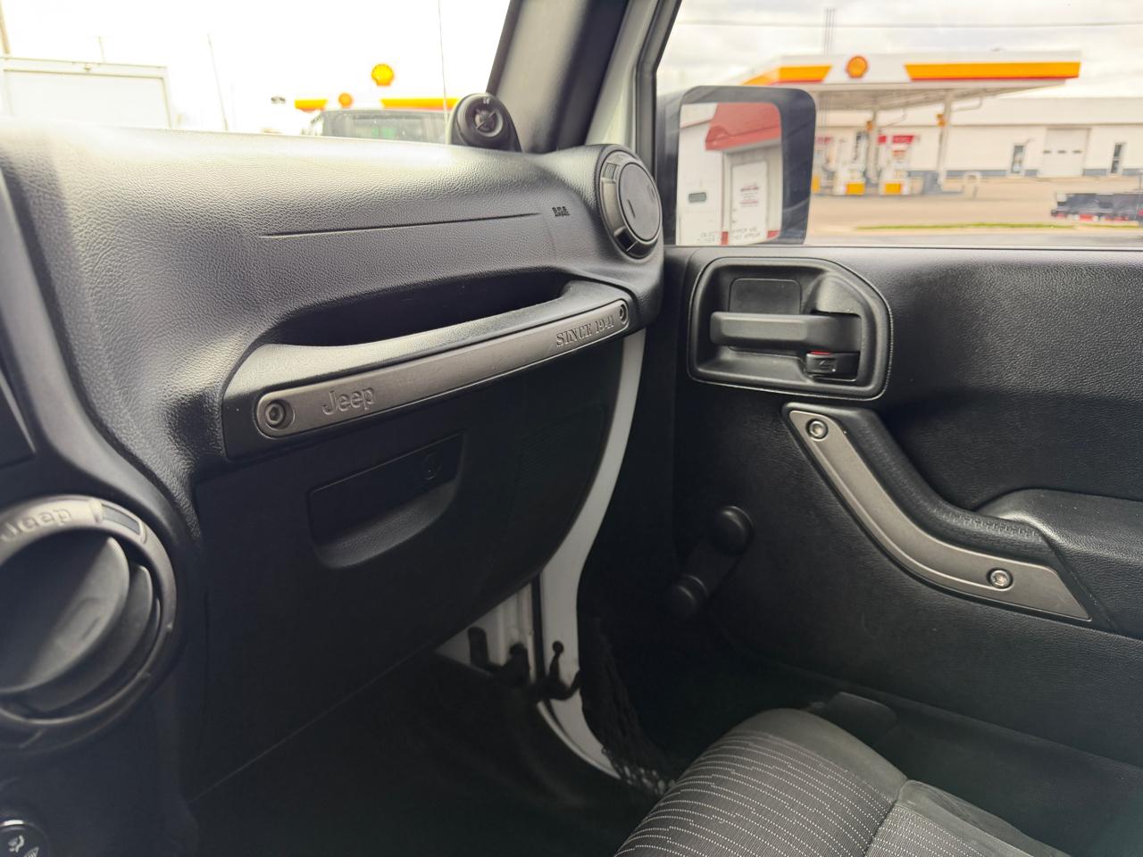 Jeep Wrangler 4WD 2dr Sport 2011