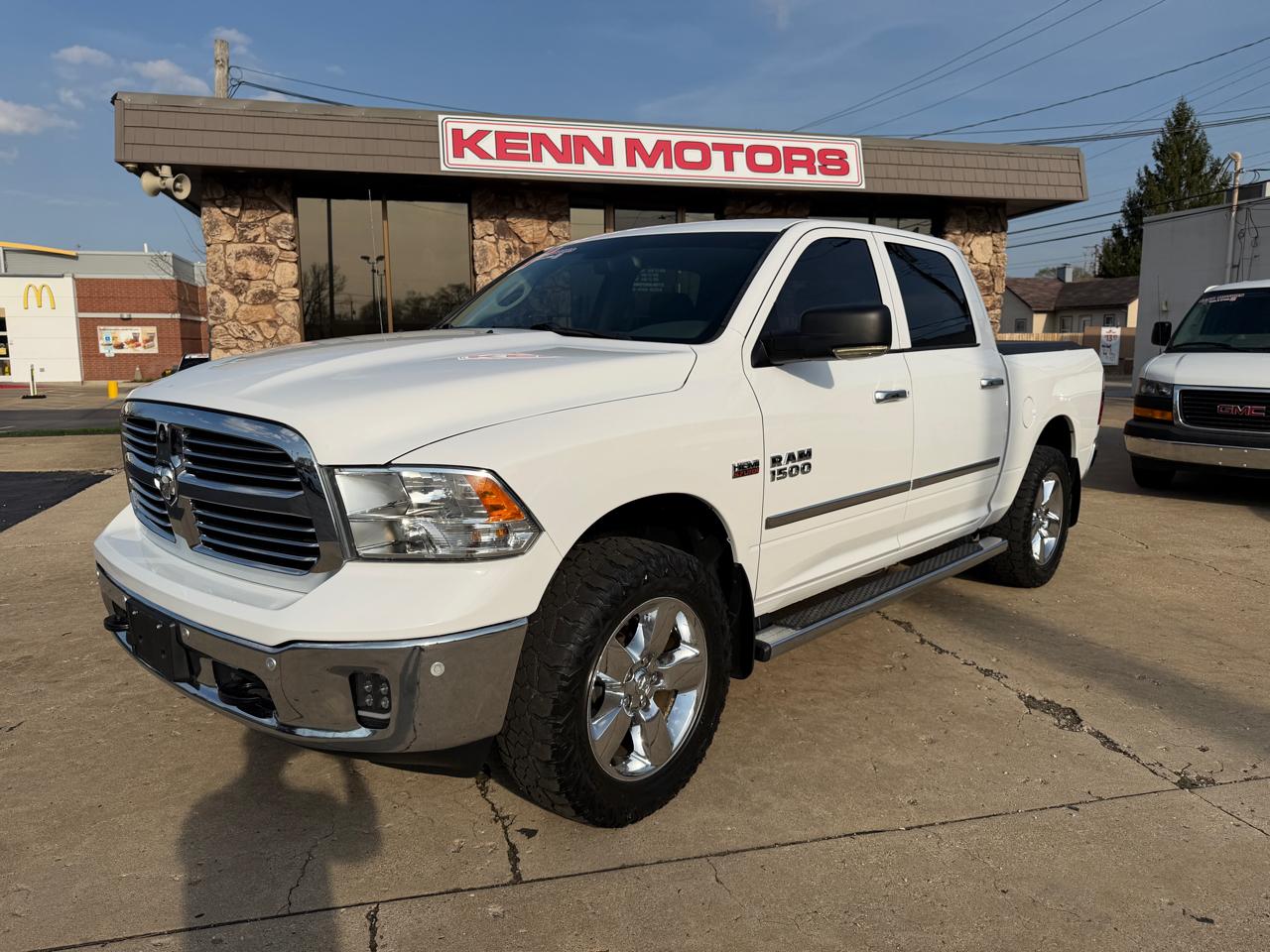 RAM 1500 4WD Crew Cab 140.5" Big Horn 2015