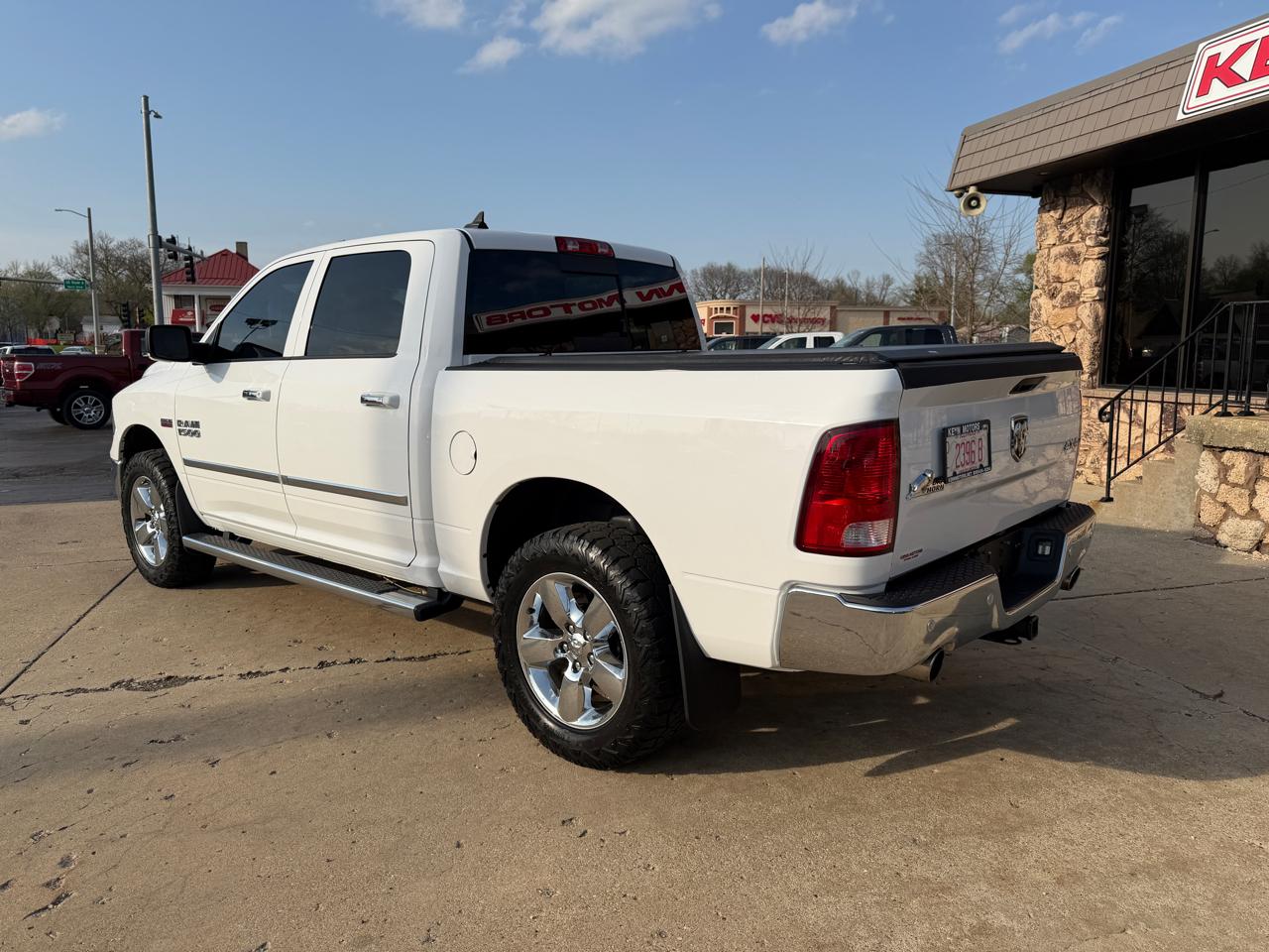 RAM 1500 4WD Crew Cab 140.5" Big Horn 2015